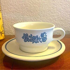 Pfaltzgraff “Yorktown” pattern Cup & saucer plate set. Stoneware 1967